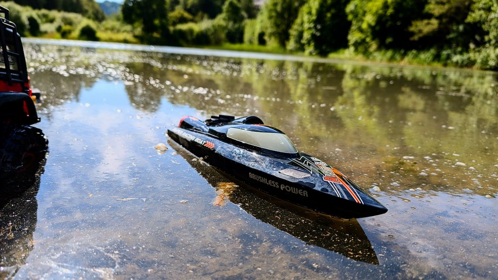 DF-Models AVANTI BL V2 Brushless Race Boat - RCXX - RC Racing Shop | RC Models | Tuning & Spare Parts for Professionals