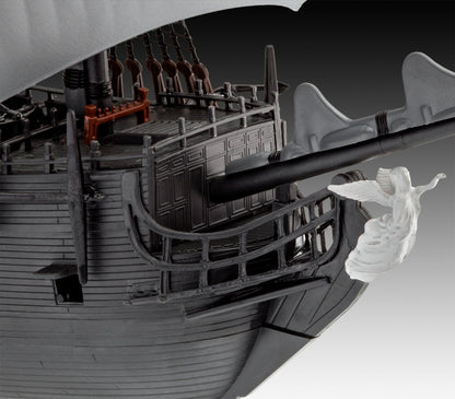 Revell 05499 - Pirate Ship BLACK PEARL