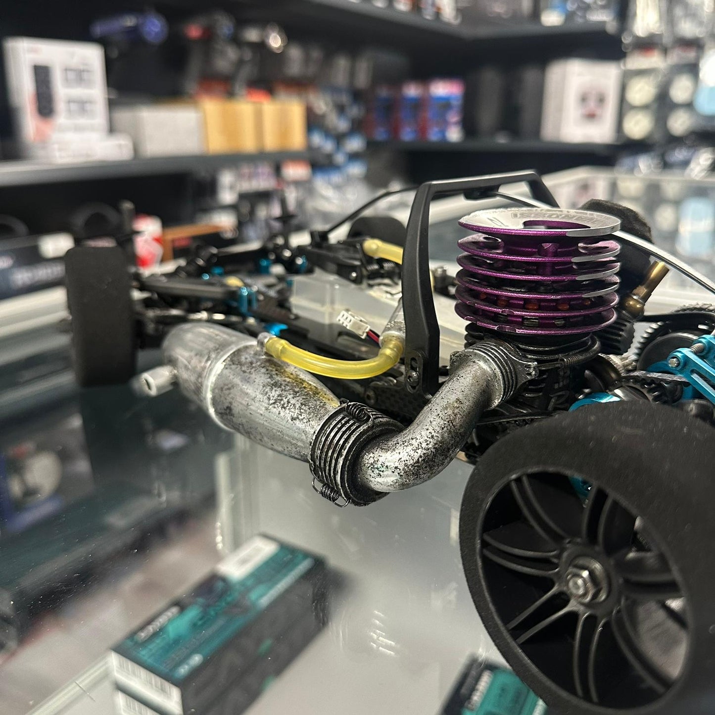 PRE OWNED Shepherd Velox V10 + Mephisto .21 Engine - Complete