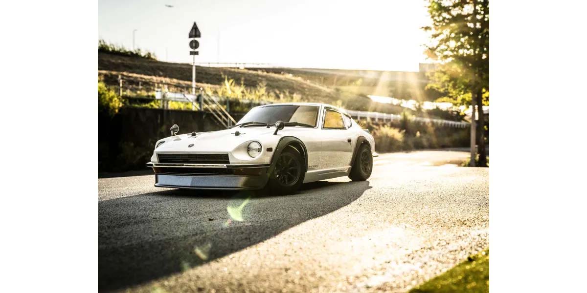 Kyosho Fazer FZ02 Datsun 240Z 1971 Tuned Ver. Blanc 1:10 Readyset