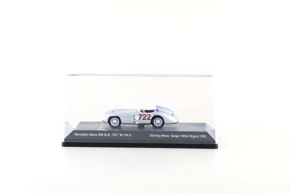 Mercedes-Benz 300 SLR Roadster, n° 722 argent, 2 appuie-têtes, 1/87 - LE87302