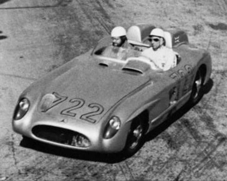 Mercedes-Benz 300 SLR Roadster, n° 722 argent, 2 appuie-têtes, 1/87 - LE87302